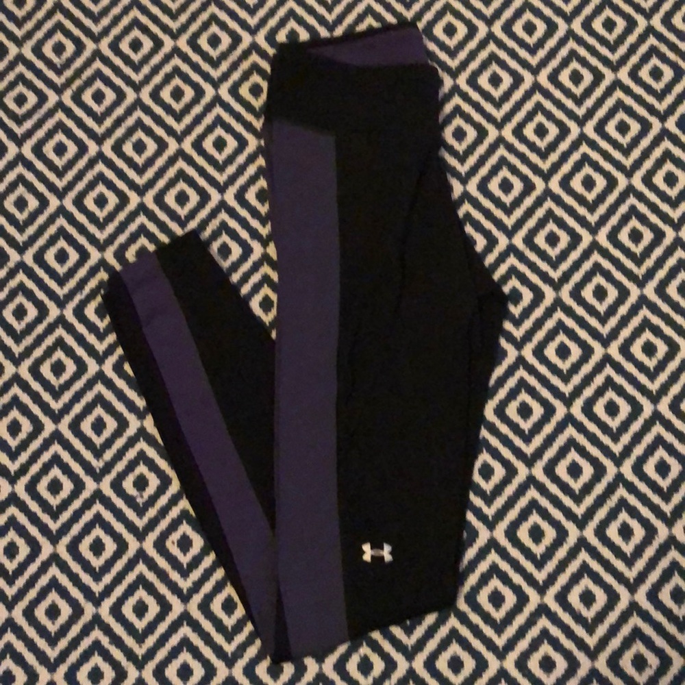 Under Armour workout leggings / yoga pants